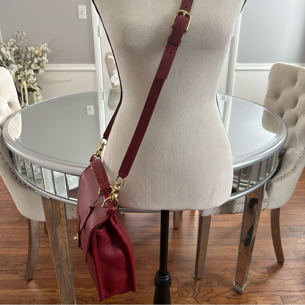 Coach Vintage Willis ♥️RED♥️ with HIDE marks (RARE) - Picture 11 of 14